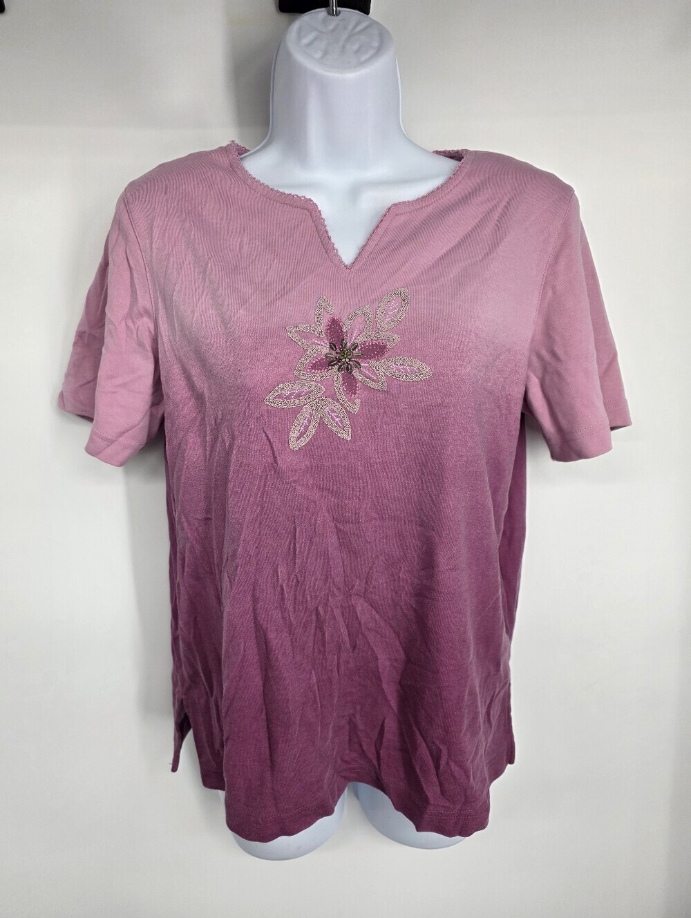 Alfred Dunner Pink Ombre Beaded Floral Split Neck Top Size Small Short Sleeve